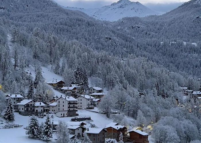 Valtournenche Walk To Gondola * Crépin